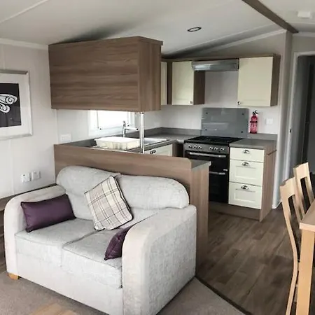 Daire 3 Bedroomed Caravan With Amazing Sea Views! Hunmanby